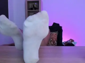 Chaturbate Live Sex Cam of mialenox