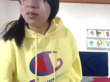 Chaturbate Live Sex Cam of karolineburnx