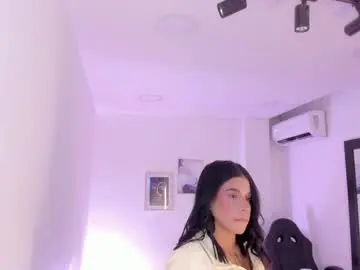 Chaturbate Free Live Porn of emelie_89