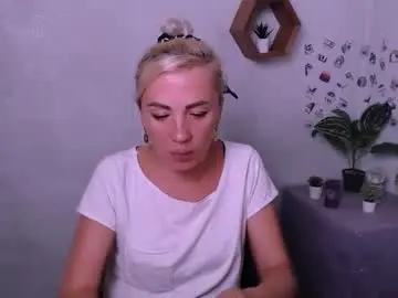 Chaturbate Live Sex Cam of amandaxo_