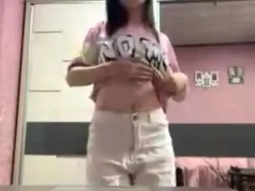 Chaturbate Live Sex Cam of maeeasterling