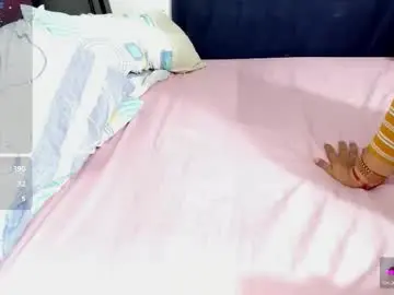 Chaturbate Best live sex cam show of arabela_dream25