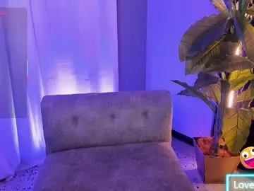 Chaturbate Sex Chat of emilybabyboo