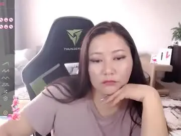 Chaturbate Live Sex Cam of lisa_______