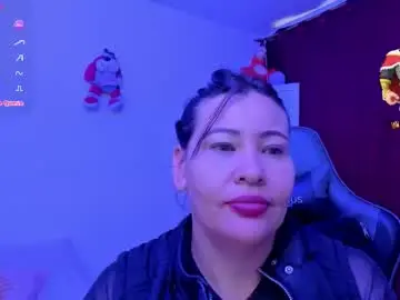 Chaturbate Live Sex of esmeralda_milf1