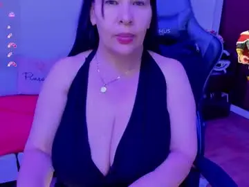 Chaturbate Adult Webcam of esmeralda_milf1