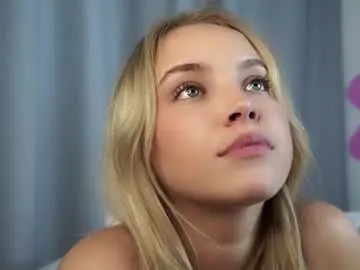 Chaturbate Free Live Porn of lipswithsmileonthem