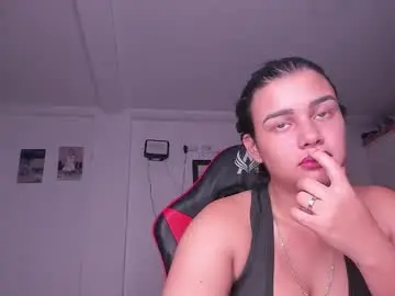 Chaturbate Nude Webcam of cristalsadik24