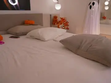 Chaturbate Live Sex Cam of dovia