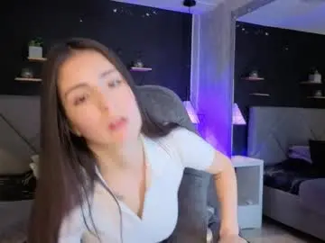 Chaturbate Live Sex Cam of giapearl2