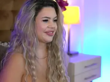 Chaturbate Live Sex Cam of sophieboobsx