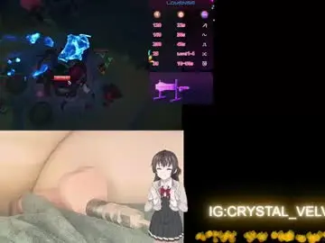 Chaturbate Live Sex Cam of crystal_velvet01