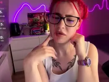 Chaturbate Live Sex of alis_moon66