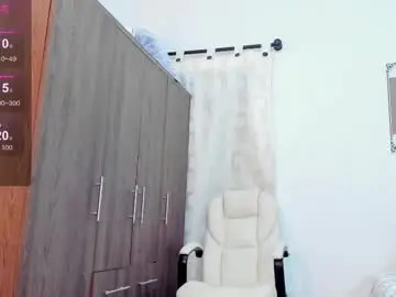 Chaturbate Sex Chat of selena_luxs