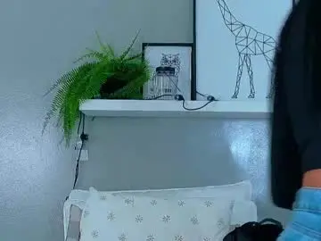 Chaturbate Adult Video Chat of emilyross__