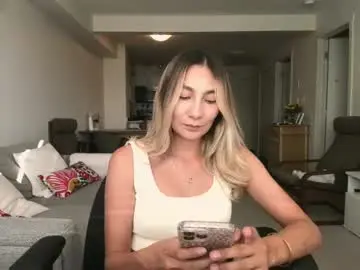 Chaturbate Nude Webcam of emyconneer