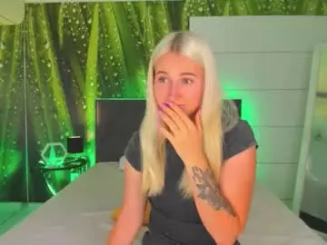 Chaturbate Live Sex Cam of hollytaillor