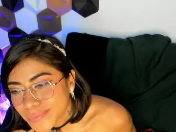 Chaturbate Best live sex cam show of leslybailey