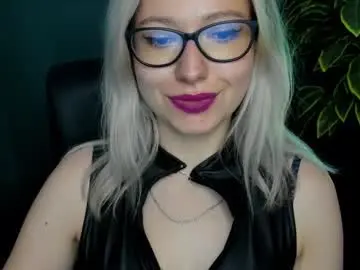 Chaturbate Nude Webcam of heidi_pleasure