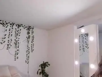 Chaturbate Live Sex Cam of emmatorres9