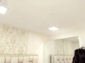 Chaturbate Free Live Porn of nina_deluxe_