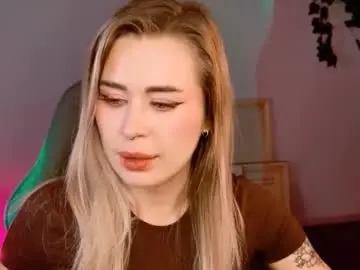 Chaturbate Best live sex cam show of adelloyss