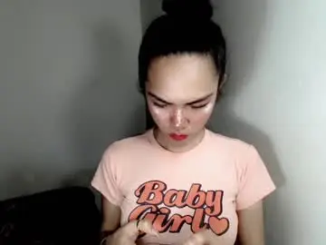 Chaturbate Live Porn of naughtypetiteangel