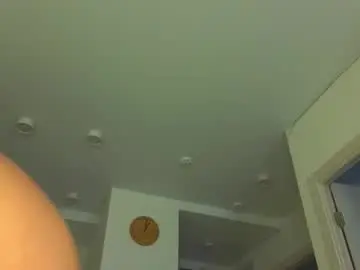 Chaturbate Sex Chat of lili__roze_
