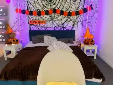 Chaturbate Sex Cam of kiraxmoon