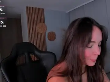 Chaturbate Live Sex Cam of lindseyhallx