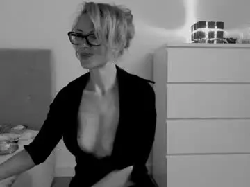 Chaturbate Free Live Porn of emilyanderson___