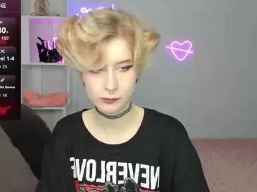 Chaturbate Live Sex Cam of julescrown