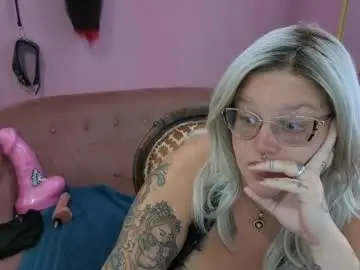Chaturbate Sex Chat of alyssawonderland96