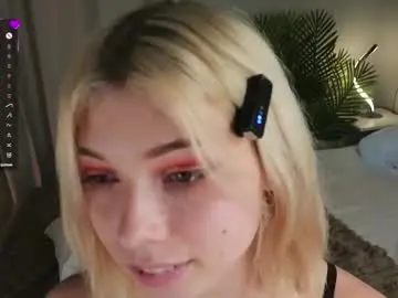 Chaturbate Live Sex Cam of falinegelling