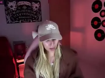 Chaturbate Live Sex Cam of saucy_jenn1
