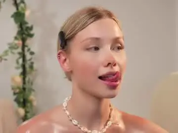 Chaturbate Free Live Porn of april_blush