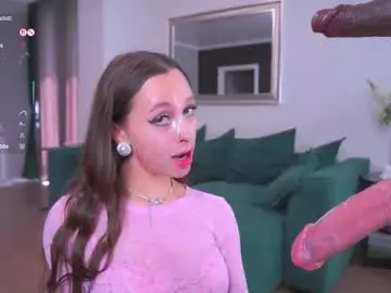 Chaturbate Live Porn of karolineneuer