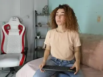 Chaturbate Live Sex Cam of meggan_jade