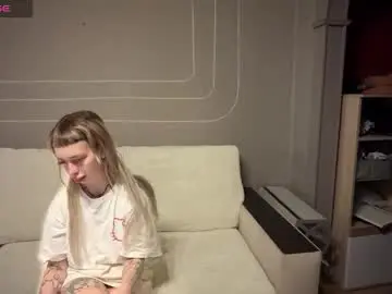 Chaturbate Free Porn Cam of gloryaaaa