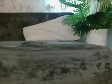 Chaturbate Live Sex Cam of imcarrieberry