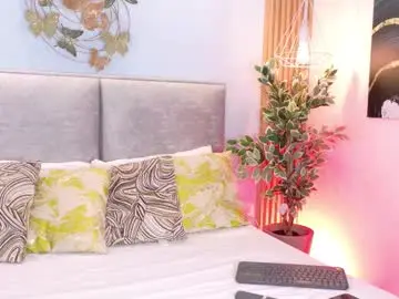 Chaturbate Best live sex cam show of natasha_collen