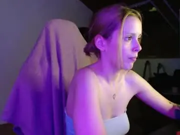 Chaturbate Live Sex Cam of vvvi_06