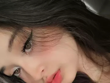 Cherry Free Live Porn of miakay
