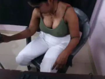 Dscgirls Adult Webcam of Mast_Ladki