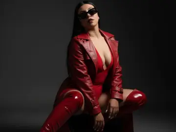 Imlive Watch Live Sex Cams of KikiJolie
