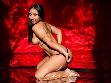 Imlive Adult Video Chat of HollyxRogers
