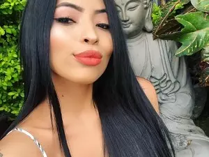Myfreecams Live Sex Cam of Sarahmeyer