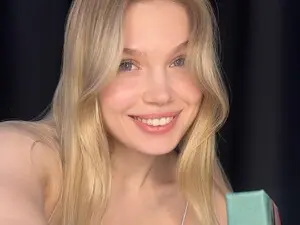 Myfreecams Adult Webcams of Effie_Cute