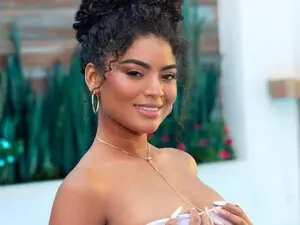 Myfreecams Sex Cam of Carly_Monroe_