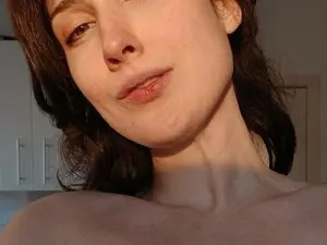 Myfreecams Watch Live Sex Cams of MiaMoon123